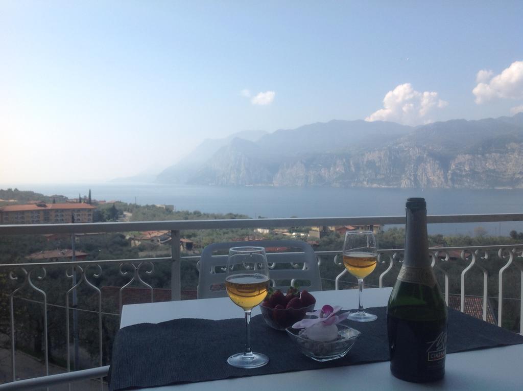 Villa Arianna Panoramic Apartments Malcesine Exterior photo