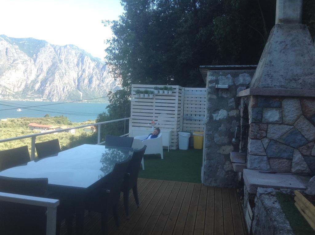 Villa Arianna Panoramic Apartments Malcesine Exterior photo