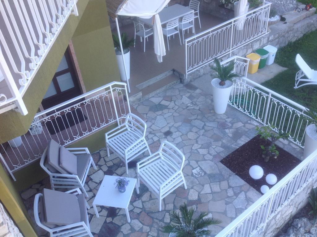 Villa Arianna Panoramic Apartments Malcesine Exterior photo