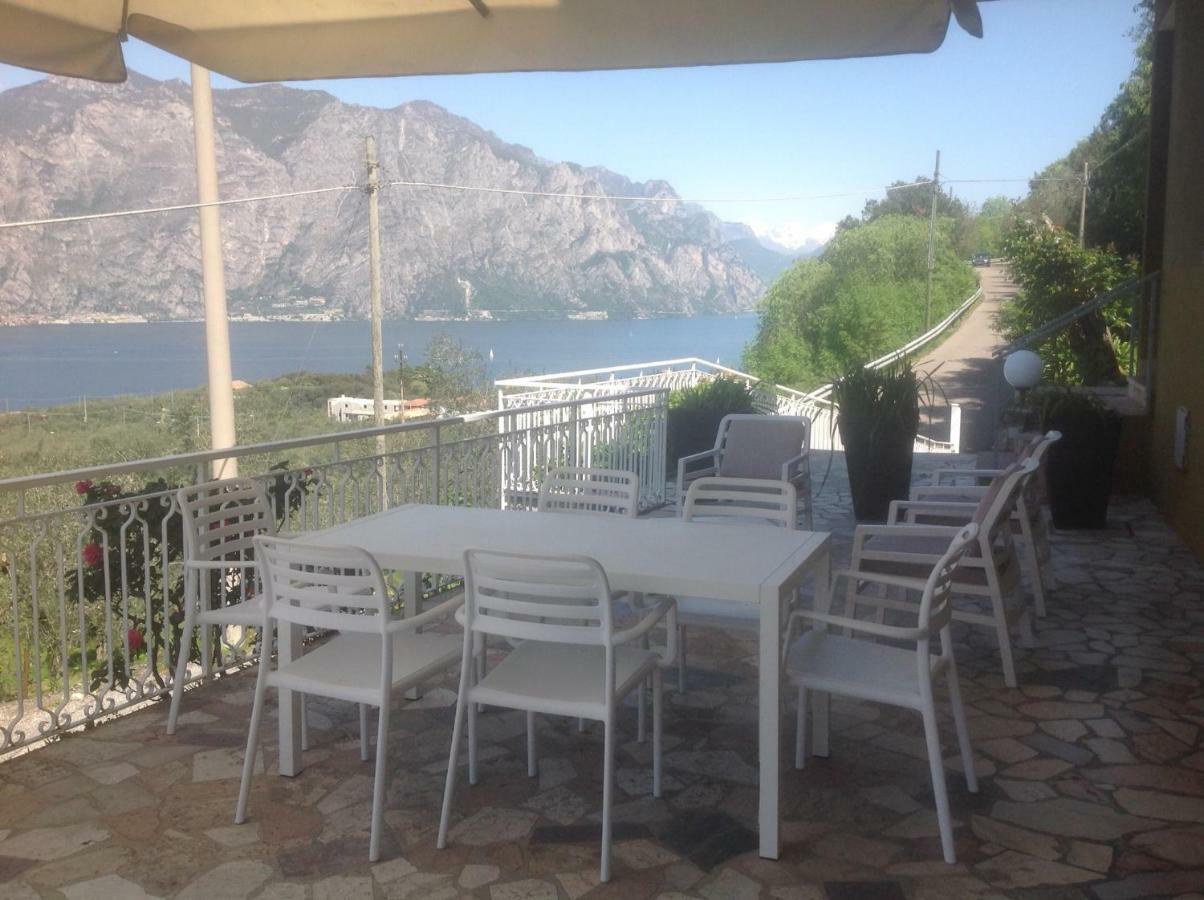 Villa Arianna Panoramic Apartments Malcesine Exterior photo